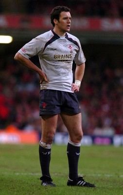 17.11.06 - Wales v Canada - Invesco Perpetual Series 2006 - Wales Mark Jones 