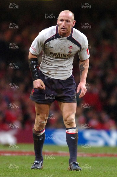 17.11.06 - Wales v Canada - Invesco Perpetual Series 2006 - Wales Gareth Thomas 