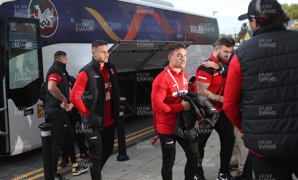 191022 - Wales v Cook Islands - Rugby League World Cup 2021 - Wales team arrives