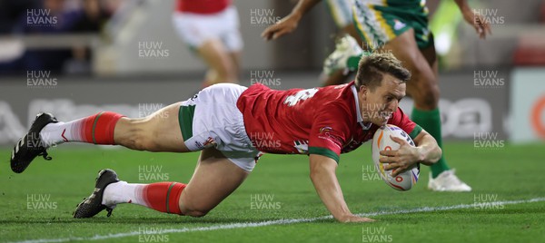 191022 - Wales v Cook Islands - Rugby League World Cup 2021 - Ollie Olds of Wales Rugby League goes over for the teams 2nd try