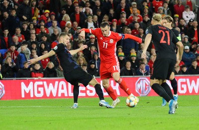 131019 - Wales v Croatia, UEFA Euro 2020 Qualifier - Gareth Bale of Wales presses forward