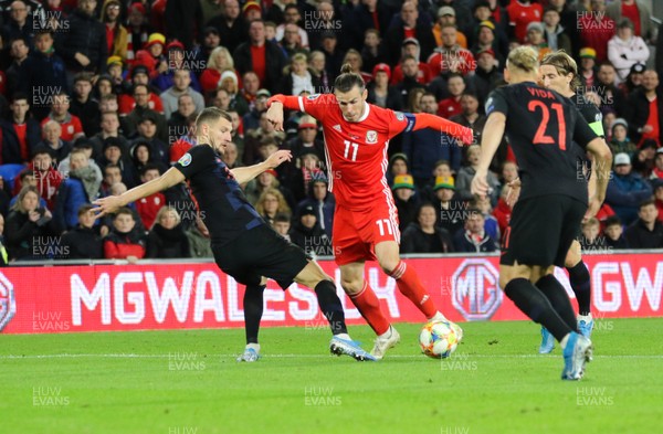 131019 - Wales v Croatia, UEFA Euro 2020 Qualifier - Gareth Bale of Wales presses forward