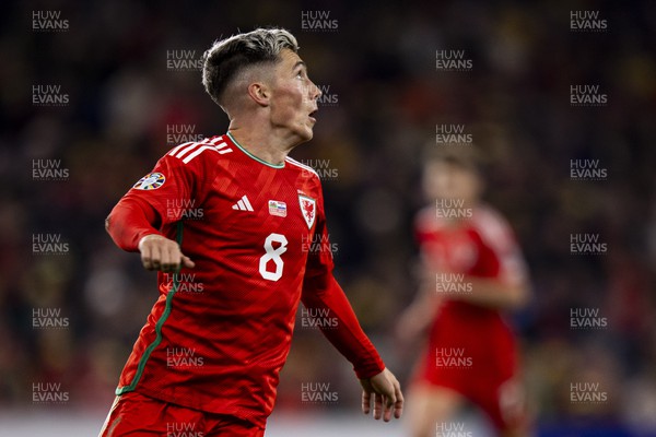 151023 - Wales v Croatia - European Championship Qualifier - Wales' Harry Wilson in action
