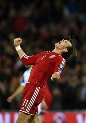 131014 - Wales v Cyprus - UEFA European Championship - Gareth Bale of Wales roars at full time as they win 2-1