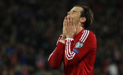 131014 - Wales v Cyprus, UEFA European Championship Qualifier - Wales' Gareth Bale reacts after missing a chance to score