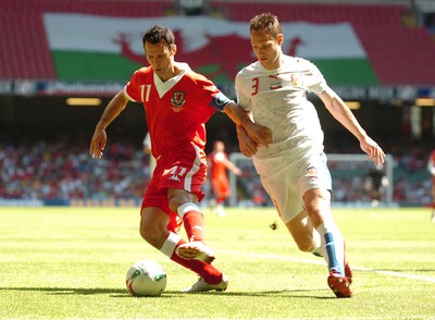 02.06.07 - Wales v Czech Republic - UEFA Euro 2008 Qualifying, Group D - Wales' Ryan Giggs takes on Jan Polak 