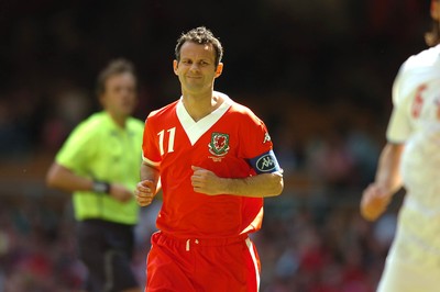 02.06.07 - Wales v Czech Republic - UEFA Euro 2008 Qualifying, Group D - Wales' Ryan Giggs shows his disappointment at a missed chance 