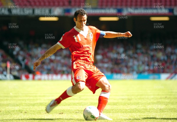 02.06.07 - Wales v Czech Republic - UEFA Euro 2008 Qualifying, Group D - Wales' Ryan Giggs takes a shot at goal 