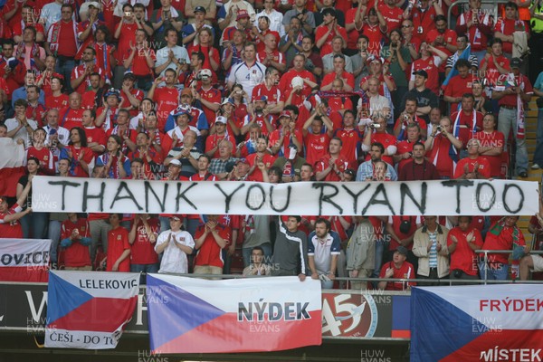 02.06.07. Wales v Czech Republic, Euro 2008 Qualifyer Czech Republics' fans show their appreciation to Ryan Giggs at the start of the match 