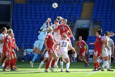 090626 - Wales Women v Czech Republic Women - 2027 FIFA Women's World Cup Qualifying - Gemma Evans of Wales goes for the header