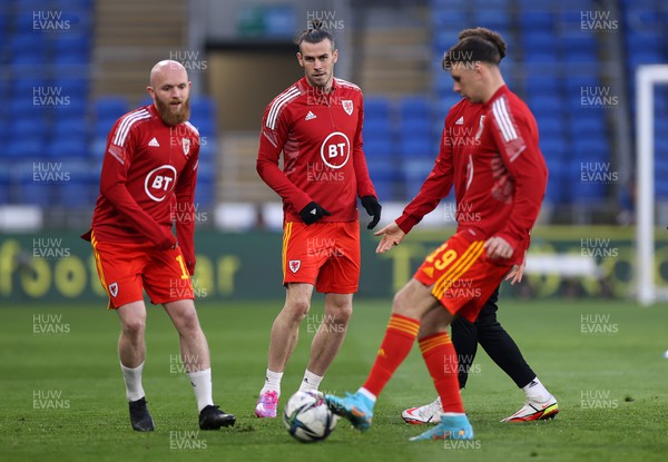 290322 - Wales v Czech Republic - International Friendly - Gareth Bale of Wales during the warm up