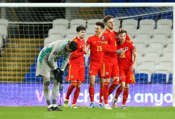 300321 Wales v Czech Republic, FIFA World Cup 2022 Qualifying match - Wales goalkeeper Danny Ward, Neco Williams of Wales Joe Rodon of Wales, Ethan Ampadu of Wales and Joe Morrell of Wales celebrate at the end of the match