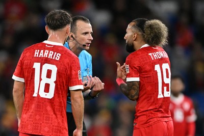 041026 - Wales v Denmark - UEFA Nations League - Sorba Thomas of Wales has a discussion with the referee