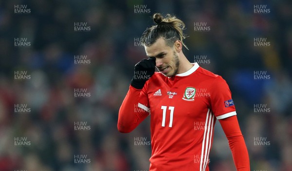 161118 - Wales v Denmark - UEFA Nations League B - Dejected Gareth Bale of Wales