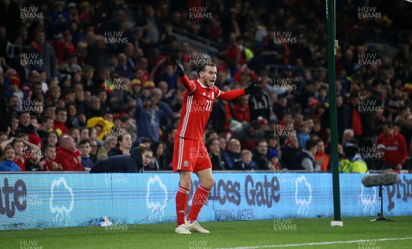 161118 - Wales v Denmark - UEFA Nations League B - A frustrated Gareth Bale of Wales