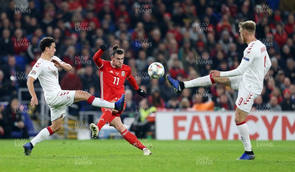 161118 - Wales v Denmark - UEFA Nations League B - Gareth Bale of Wales crosses the ball