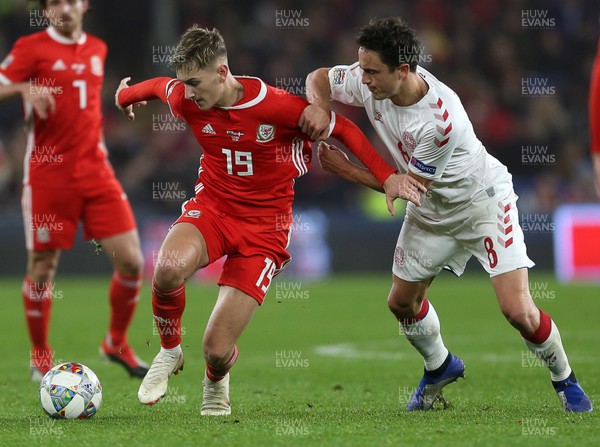 161118 - Wales v Denmark - UEFA Nations League B - David Brooks of Wales is challenged by Thomas Delaney of Denmark