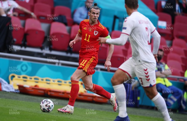 260621 - Wales v Denmark - European Championship - Round of 16 - Gareth Bale of Wales makes a break