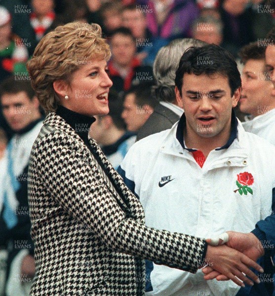 060293 - Wales v England - Five Nations Championship - England captain Will Carling introduces Princess Diana to the England team 