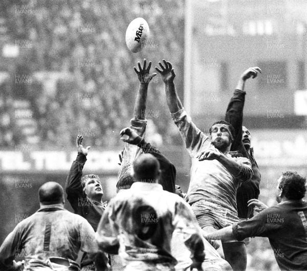 070387 - Wales v England - Five Nations -  Wade Dooley of England jumps for the ball