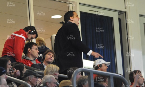 14.02.09 - Wales v England - RBS Six Nations 2009 - England manager Martin Johnson looks on from the stand. 