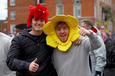 150325 - Wales v England - Guinness Six Nations - Fans on Westgate Street before the match