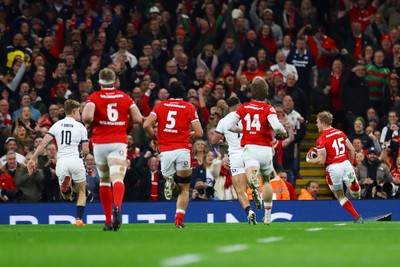 150325 - Wales v England - Guinness Six Nations - Blair Murray of Wales breaks to score a try that is later disallowed due to an offside