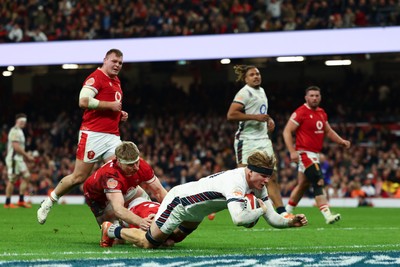 150325 - Wales v England - Guinness Six Nations - Henry Pollock of England scores his team's ninth try