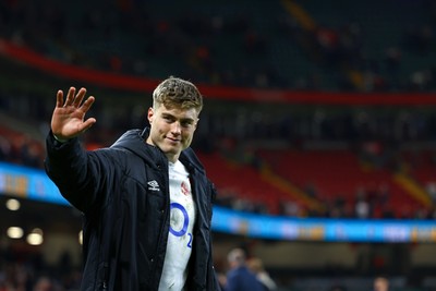 150325 - Wales v England - Guinness Six Nations - Tommy Freeman of England acknowledges the fans following the team's victory