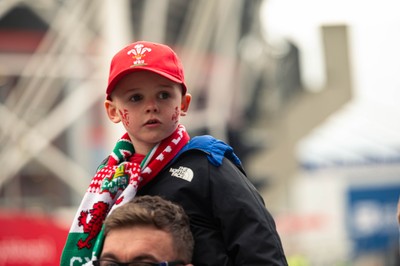 150325 - Wales v England - Guinness Six Nations -  Fans in the City Centre Ahead of the match 