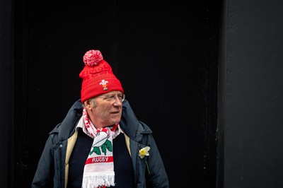 150325 - Wales v England - Guinness Six Nations -  Fans in the City Centre Ahead of the match 