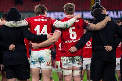 150325 - Wales v England - Guinness Six Nations - Ellis Mee and Arron Wainright in the post match huddle 