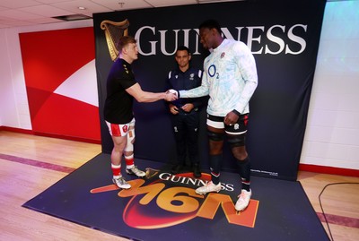 150325 - Wales v England - Guinness Six Nations Championship - Jac Morgan of Wales and Maro Itoje of England at the coin toss