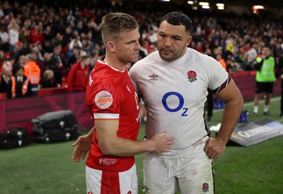 150325 - Wales v England - Guinness Six Nations Championship - Gareth Anscombe of Wales and Ellis Genge of England at full time