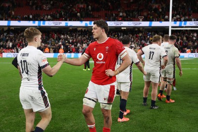 150325 - Wales v England - Guinness Six Nations Championship - Fin Smith of England and Teddy Williams of Wales at full time