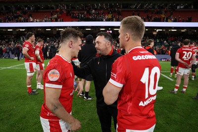 150325 - Wales v England - Guinness Six Nations Championship - Jarrod Evans of Wales and Wales Head Coach Matt Sherratt 