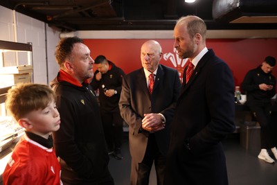 150325 - Wales v England - Guinness Six Nations Championship - Wales Head Coach Matt Sherratt speaks to HRH Prince William in the dressing room after the game