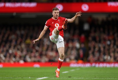 150325 - Wales v England - Guinness Six Nations Championship - Gareth Anscombe of Wales 