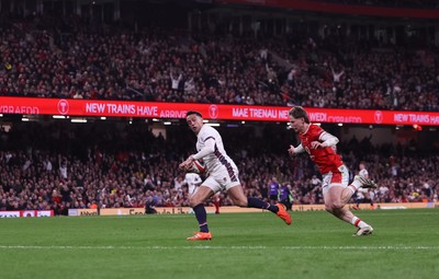 150325 Wales v England, Guinness Mens Six Nations - Alex Mitchell of England races in to score try