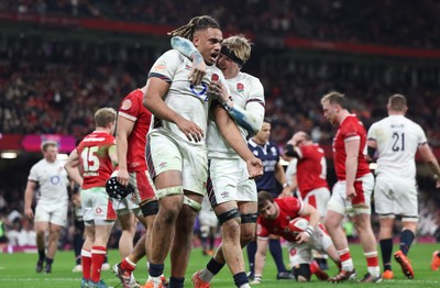 150325 Wales v England, Guinness Mens Six Nations - Chandler Cunningham-South of England celebrates with Henry Pollock of England after scoring the final try