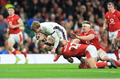 150325 Wales v England, Guinness Mens Six Nations - Henry Pollock of England charges through for his second try