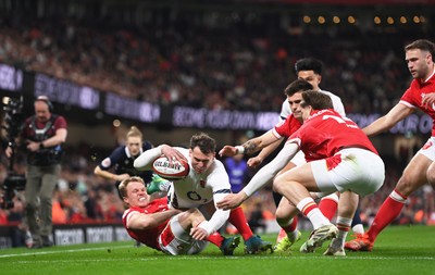 150325 - Wales v England - Guinness Six Nations - Tom Roebuck of England goes over to score their sides second try 