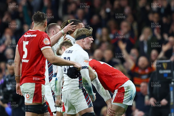 150325 - Wales v England - Guinness Six Nations - Henry Pollock of England celebrates after Chandler Cunningham-South of England scored the team's tenth try