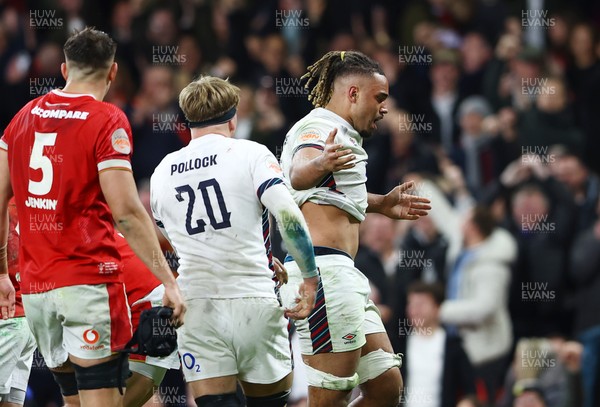 150325 - Wales v England - Guinness Six Nations - Chandler Cunningham-South of England celebrates scoring his team's tenth try