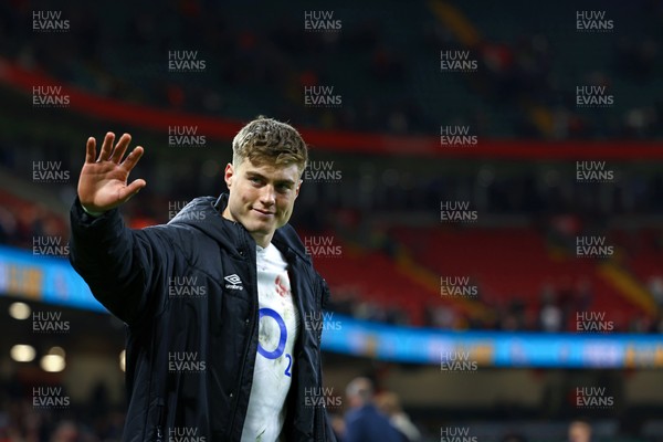 150325 - Wales v England - Guinness Six Nations - Tommy Freeman of England acknowledges the fans following the team's victory