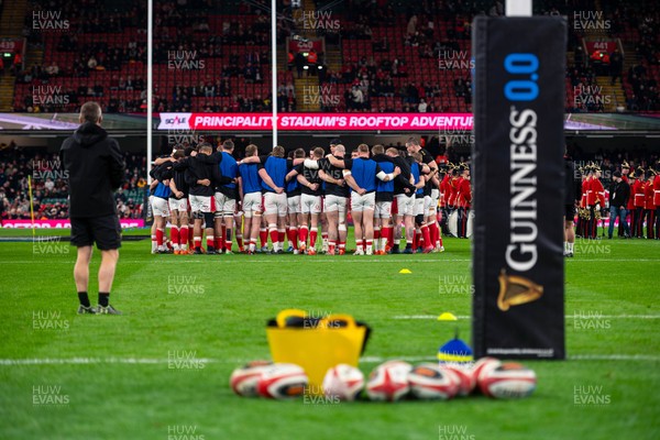 150325 - Wales v England - Guinness Six Nations - Wales team huddle ahead of the game 