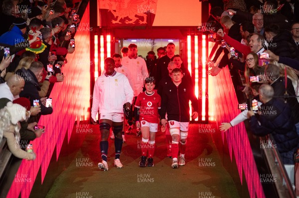 150325 - Wales v England - Guinness Six Nations Championship - The team walk out of the tunnel