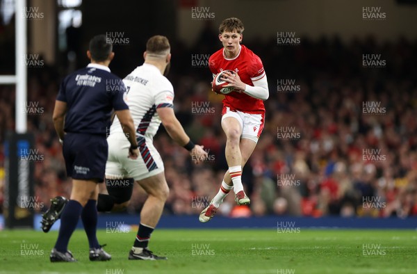 150325 - Wales v England - Guinness Six Nations Championship - Ellis Mee of Wales 