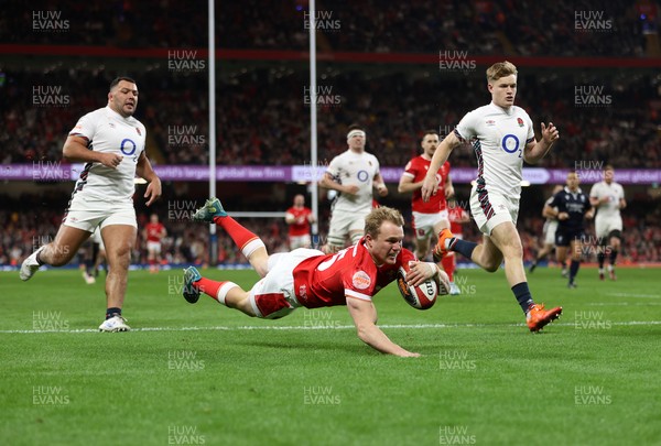 150325 - Wales v England - Guinness Six Nations Championship - Blair Murray of Wales try is disallowed