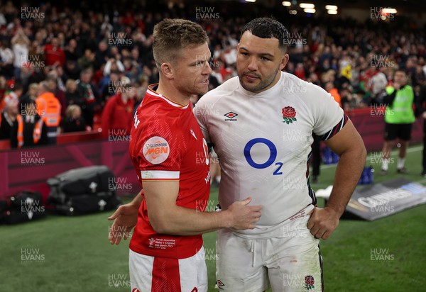 150325 - Wales v England - Guinness Six Nations Championship - Gareth Anscombe of Wales and Ellis Genge of England at full time